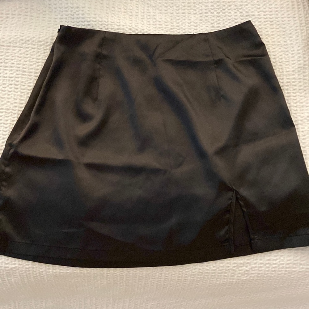 Cute black skirt with slit